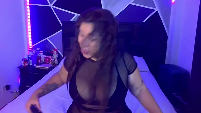 jazminslut online show from April 12, 2026, 12:48 am