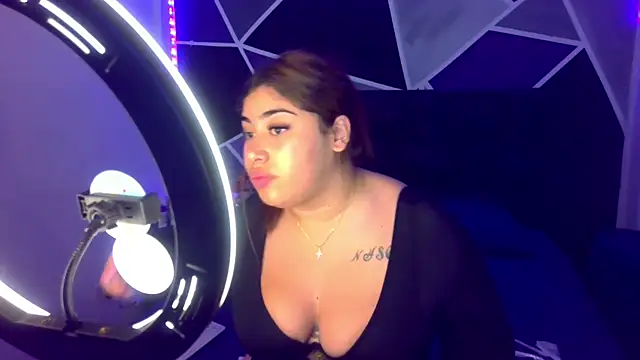 jazminslut online show from May 3, 2026, 1:22 am