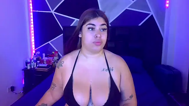 jazminslut online show from May 4, 2026, 12:39 am