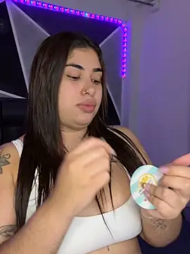 jazminslut online show from June 13, 2026, 2:09 am