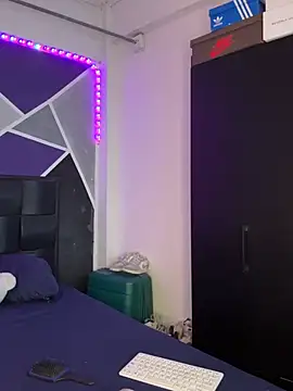 jazminslut online show from July 26, 2026, 4:09 am