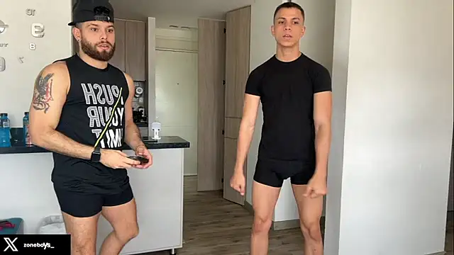 Snapshot of zoneboys chatting on September 20, 2025, 7:59 pm zoneboys online show from September 20, 2025, 7:59 pm