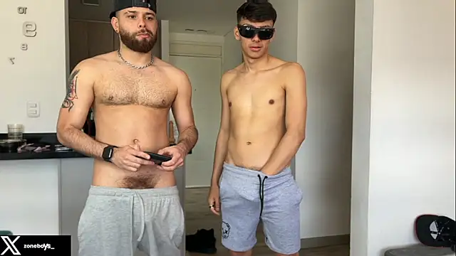 Snapshot of zoneboys chatting on September 25, 2025, 9:18 pm zoneboys online show from September 25, 2025, 9:18 pm