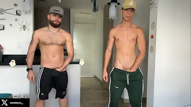 Snapshot of zoneboys chatting on October 8, 2025, 9:23 pm zoneboys online show from October 8, 2025, 9:23 pm