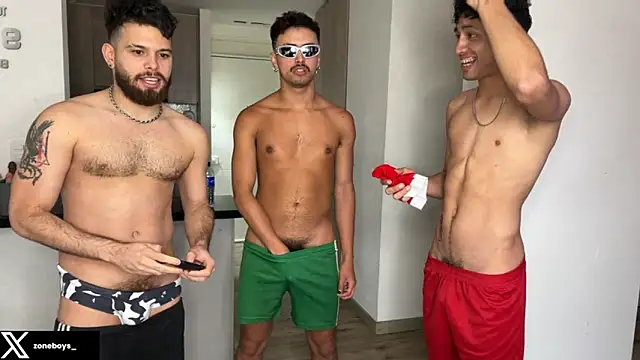 Snapshot of zoneboys chatting on December 16, 2025, 10:15 pm zoneboys online show from December 16, 2025, 10:15 pm