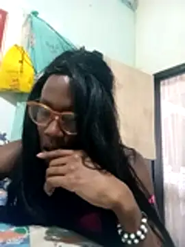 fresita346 online show from November 18, 2025, 6:12 pm