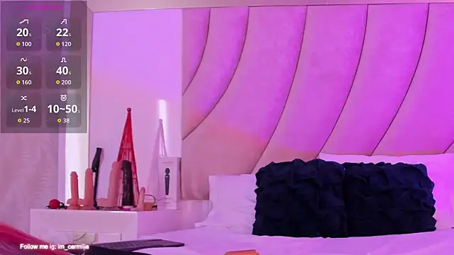 AnnahiBaker online show from December 4, 2025, 10:40 pm