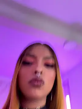 AnnahiBaker online show from January 7, 2026, 10:12 pm