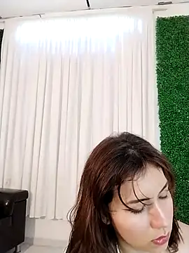 Snapshot of Tifany-fox chatting on September 8, 2025, 2:27 pm Tifany-fox online show from September 8, 2025, 2:27 pm