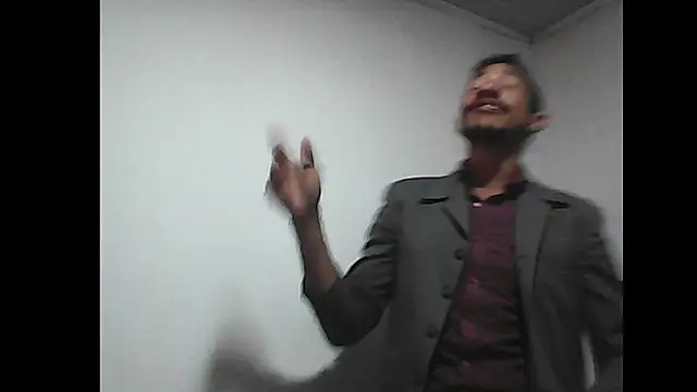 Snapshot of Kratos-Moreno chatting on April 28, 2026, 2:44 pm Kratos-Moreno online show from April 28, 2026, 2:44 pm