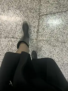 xiaoyuan01 online show from February 4, 2026, 3:23 am