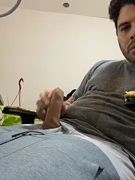 uto857 online show from December 17, 2025, 9:32 pm