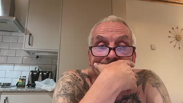 poggles online show from September 19, 2025, 8:31 pm