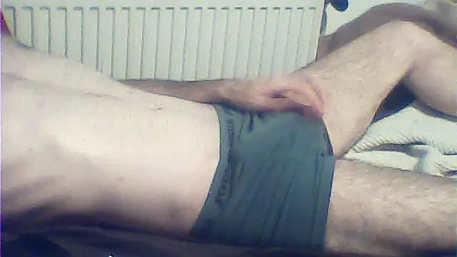 Snapshot of rimbaud77 chatting on June 13, 2026, 5:33 pm rimbaud77 online show from June 13, 2026, 5:33 pm