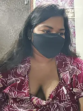 Snapshot of Liyaa_24 chatting on May 19, 2026, 5:19 pm Liyaa 24 online show from May 19, 2026, 5:19 pm