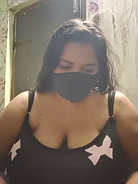 Snapshot of Liyaa_24 chatting on June 20, 2026, 4:32 pm Liyaa 24 online show from June 20, 2026, 4:32 pm