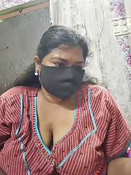 Snapshot of Liyaa_24 chatting on July 20, 2026, 4:53 pm Liyaa 24 online show from July 20, 2026, 4:53 pm