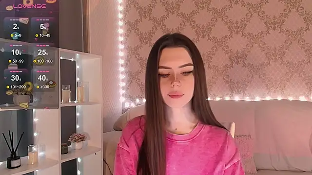 HolyMiax online show from December 19, 2025, 3:13 am