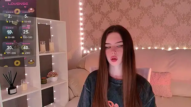 HolyMiax online show from July 16, 2026, 3:34 am