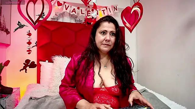 Snapshot of EmmaJhomson chatting on February 14, 2026, 12:57 pm EmmaJhomson online show from February 14, 2026, 12:57 pm