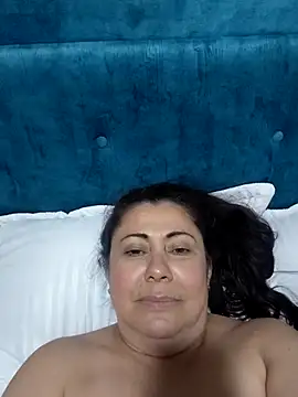 Snapshot of EmmaJhomson chatting on June 17, 2026, 1:08 am EmmaJhomson online show from June 17, 2026, 1:08 am