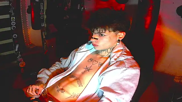 Snapshot of prince_x_dark chatting on November 12, 2025, 6:03 am prince x dark online show from November 12, 2025, 6:03 am