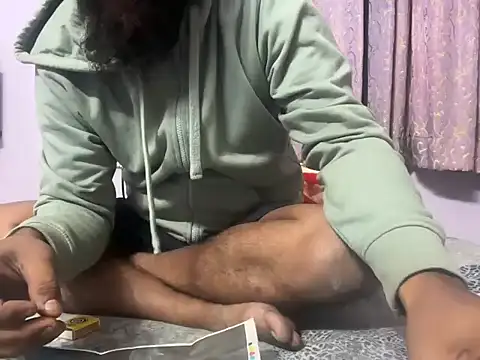 Matt6102 online show from November 30, 2025, 5:06 pm