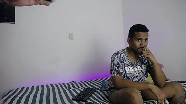 Snapshot of morbo_total69 chatting on November 10, 2025, 2:32 am morbo total69 online show from November 10, 2025, 2:32 am