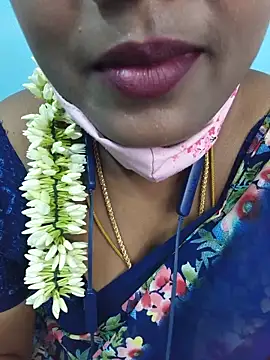 Snapshot of Tamil_riyalini12 chatting on May 17, 2026, 6:22 am Tamil riyalini12 online show from May 17, 2026, 6:22 am