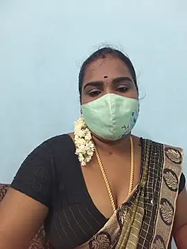Snapshot of Tamil_riyalini12 chatting on July 10, 2026, 5:12 am Tamil riyalini12 online show from July 10, 2026, 5:12 am