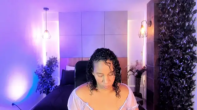 Snapshot of EbonyHorrny chatting on July 6, 2026, 11:51 am EbonyHorrny online show from July 6, 2026, 11:51 am