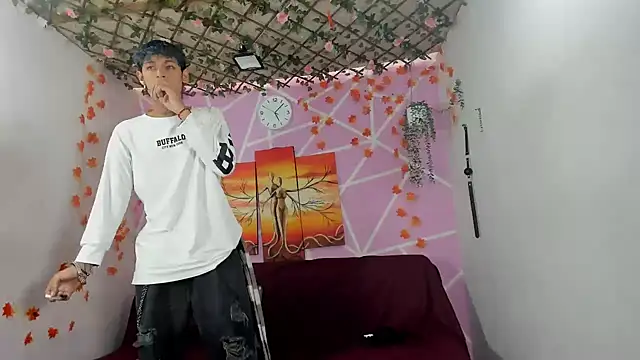 Snapshot of Bastian_boyshot77 chatting on September 30, 2025, 7:19 pm Bastian boyshot77 online show from September 30, 2025, 7:19 pm