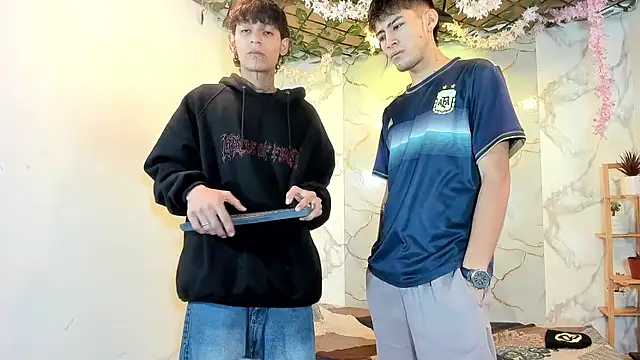 Bastian boyshot77 online show from June 19, 2026, 1:04 pm