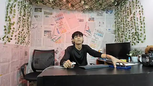 Bastian boyshot77 online show from June 30, 2026, 1:12 pm