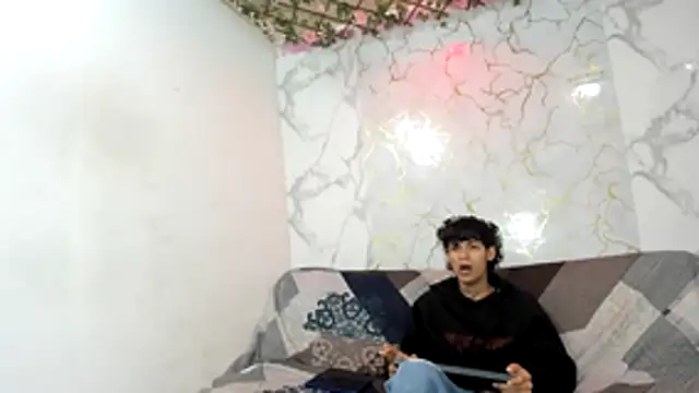 Bastian boyshot77 online show from July 11, 2026, 1:03 pm