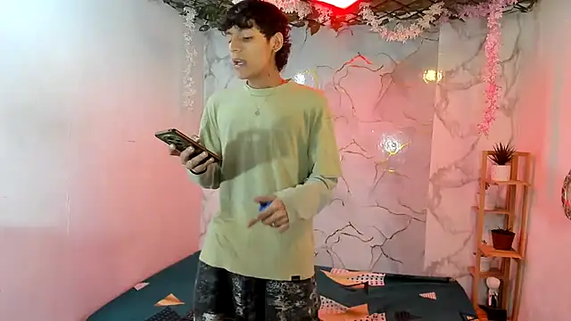 Bastian boyshot77 online show from July 12, 2026, 1:13 pm