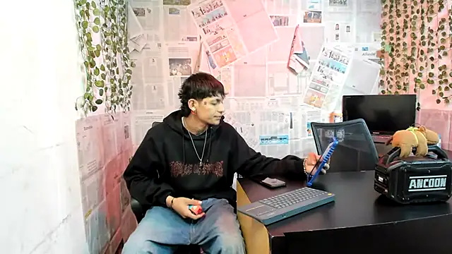 Bastian boyshot77 online show from July 18, 2026, 1:37 pm
