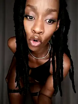 Snapshot of chocolatehotwife chatting on May 14, 2026, 2:18 am chocolatehotwife online show from May 14, 2026, 2:18 am