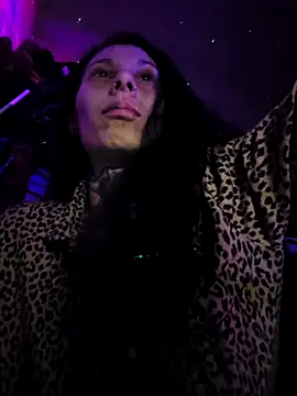 Snapshot of DarkAngelz1 chatting on December 5, 2025, 12:30 am DarkAngelz1 online show from December 5, 2025, 12:30 am