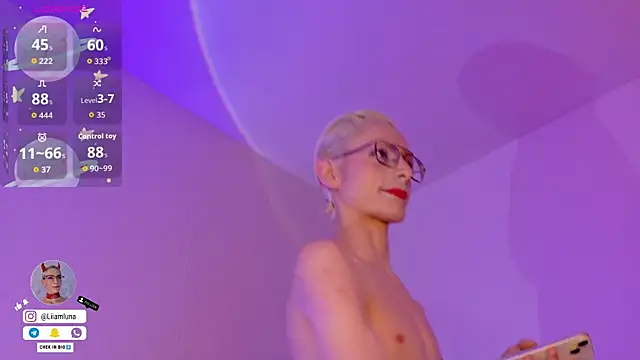 Snapshot of liiamluna_ chatting on May 13, 2026, 11:07 am liiamluna online show from May 13, 2026, 11:07 am