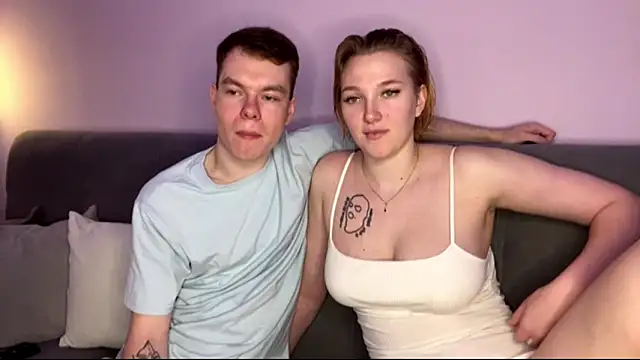 julielourens online show from September 20, 2025, 7:20 am