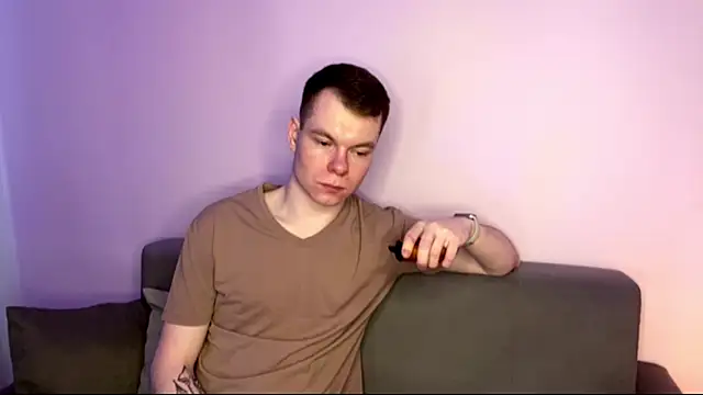 julielourens online show from March 11, 2026, 7:36 am