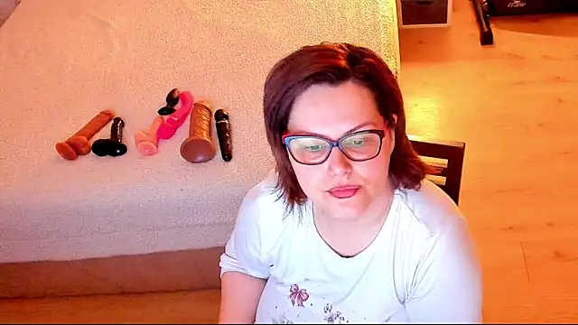 Snapshot of Squirt_Kimm chatting on May 16, 2026, 4:39 pm Squirt Kimm online show from May 16, 2026, 4:39 pm