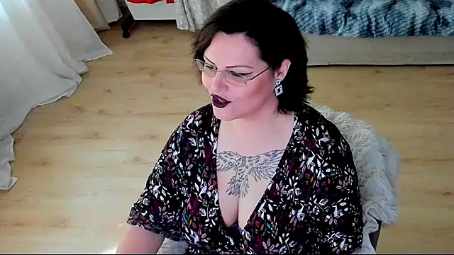 Snapshot of Squirt_Kimm chatting on June 6, 2026, 2:00 pm Squirt Kimm online show from June 6, 2026, 2:00 pm