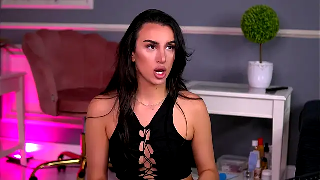 LucyxRios online show from September 12, 2025, 9:15 pm