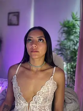 im-isabella online show from July 25, 2026, 1:19 pm
