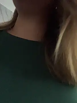 Snapshot of sara_calderon chatting on October 28, 2025, 1:25 pm sara calderon online show from October 28, 2025, 1:25 pm