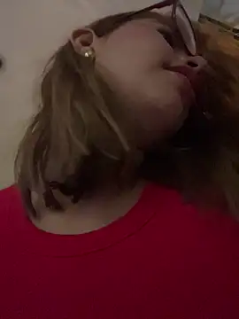 Snapshot of sara_calderon chatting on November 16, 2025, 2:44 pm sara calderon online show from November 16, 2025, 2:44 pm