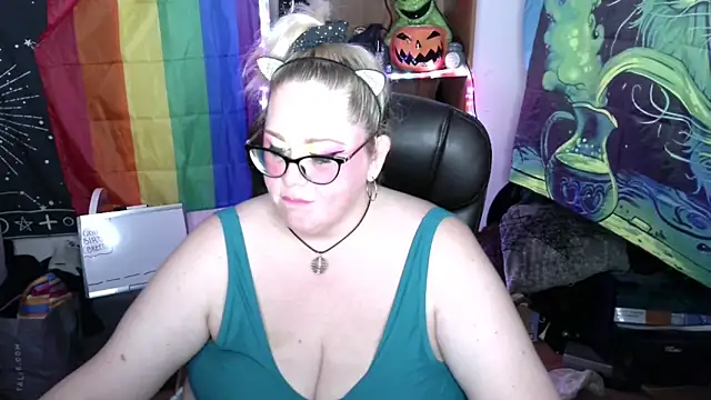 Kinky Witch online show from June 10, 2026, 12:22 am
