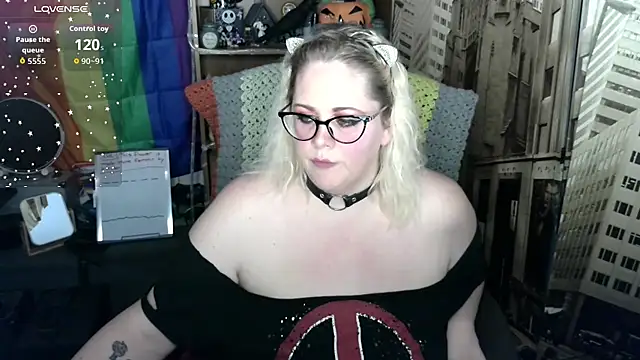 Kinky Witch online show from July 22, 2026, 7:27 pm